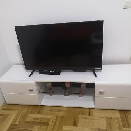 Jednosoban Stan Zoja Apartment Podgorica Bagian luar foto